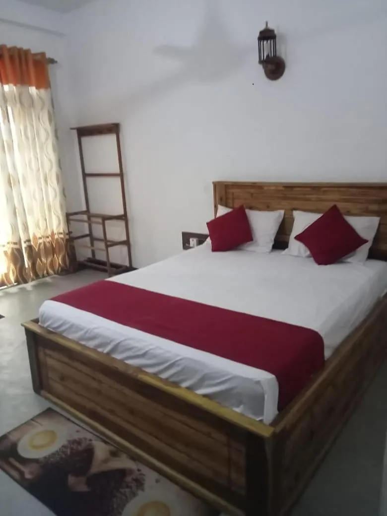 Awanhala Hotel Katugastota